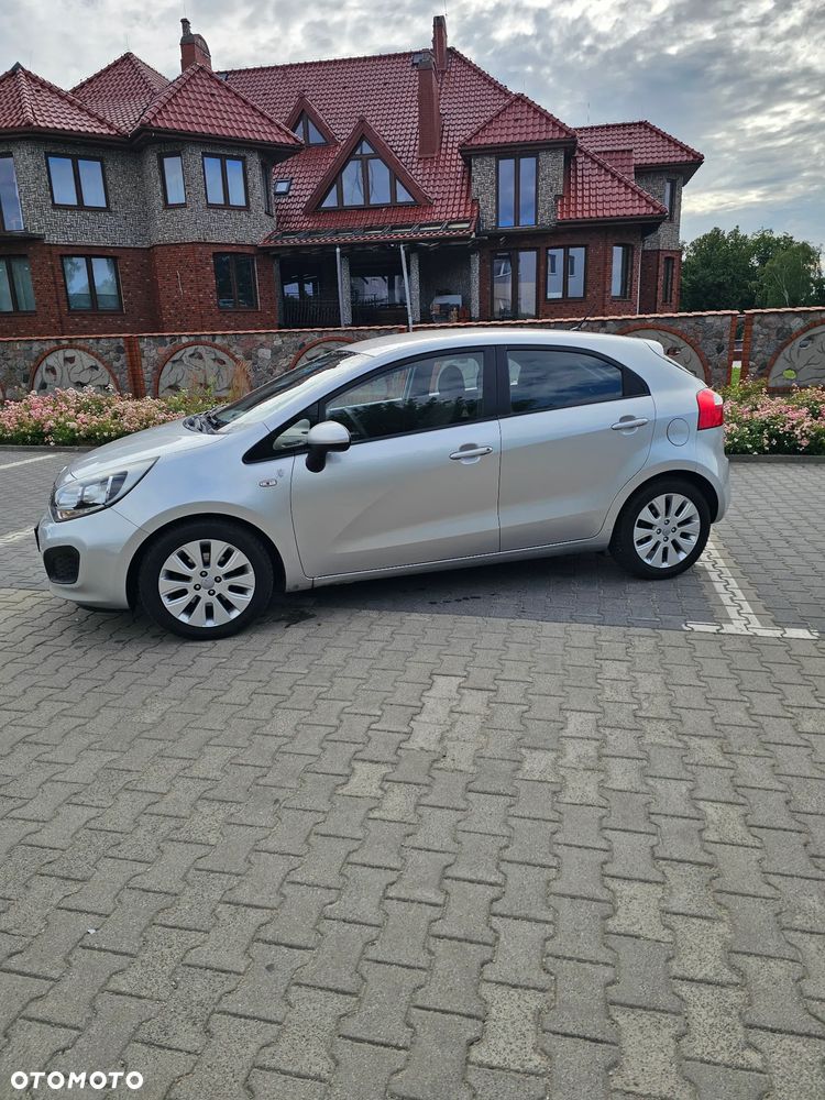 Kia Rio 1.2 Attract - 4