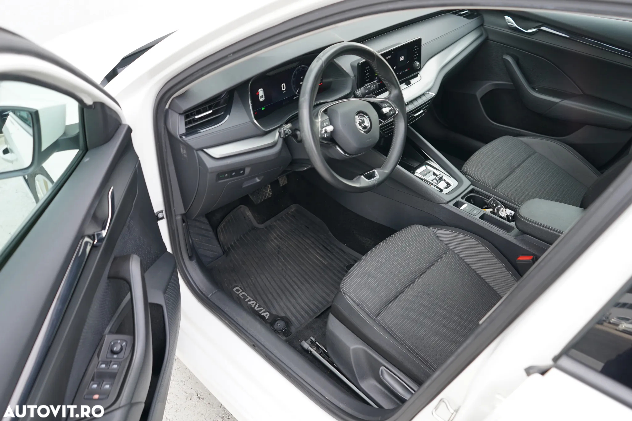 Skoda Octavia 2.0 TDI DSG Ambition - 11