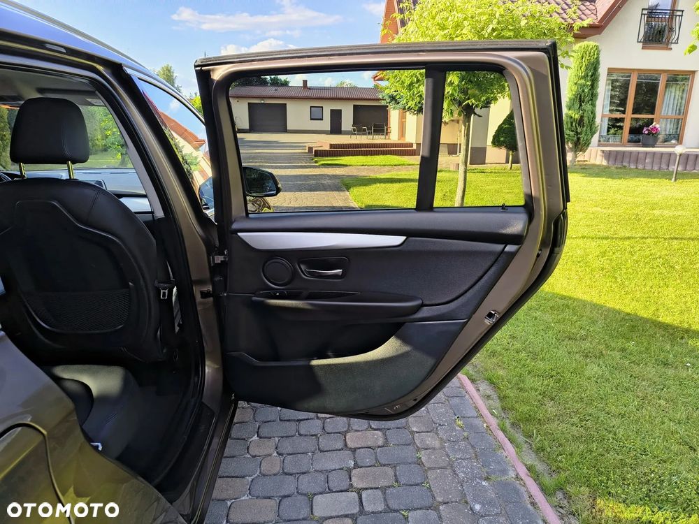 BMW Seria 2 216d GT - 17