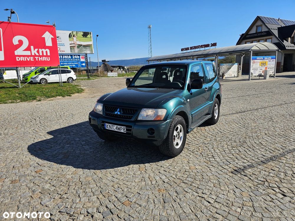 Mitsubishi Pajero - 1