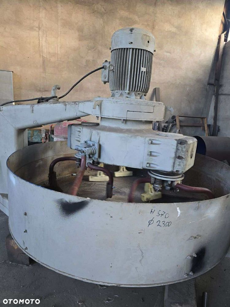 Inny ZREMB 0,75m3 - 2