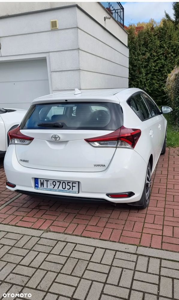 Toyota Auris 1.33 VVT-i Active - 4