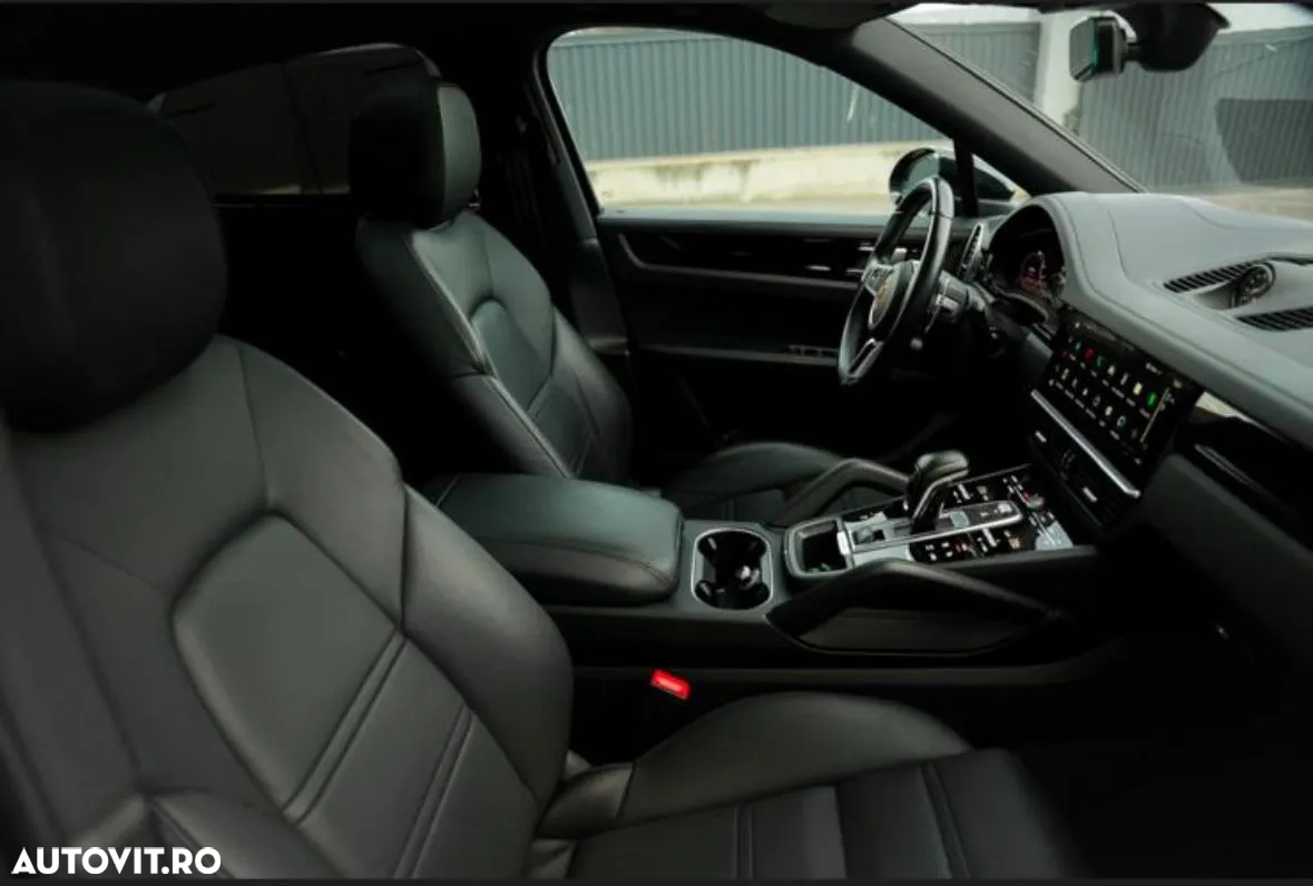 Porsche Cayenne Coupe - 12