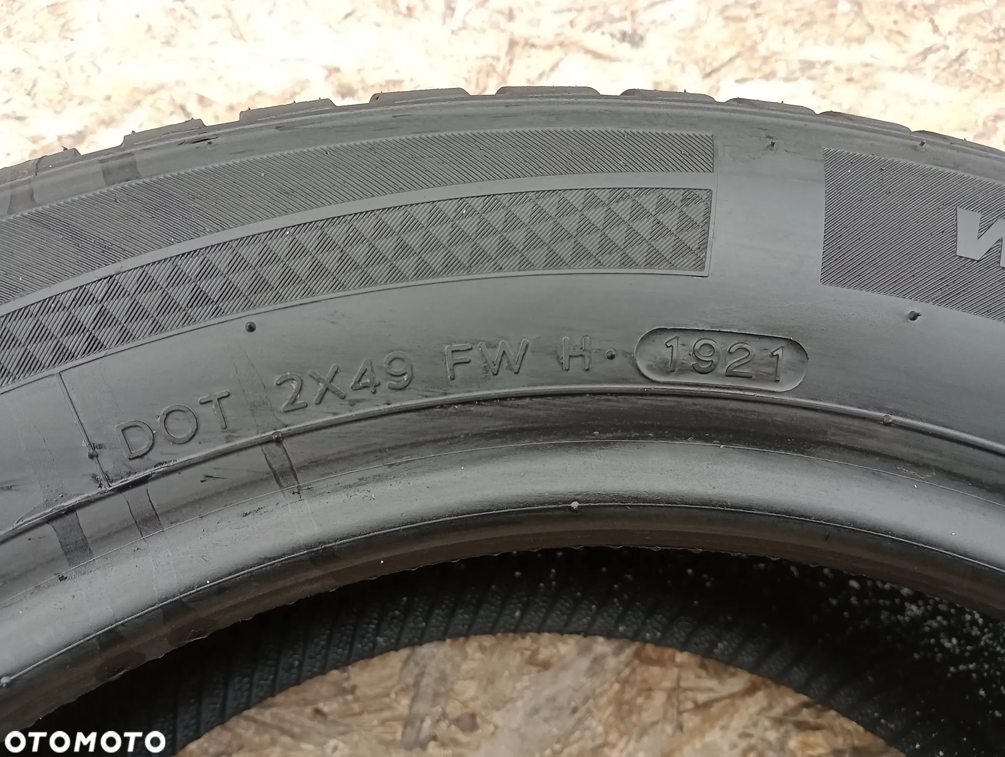 *OPONA ZIMOWA 1x 195/60 R16 89H HANKOOK WINTER I CEPT RS2 2021R 8MM - 8