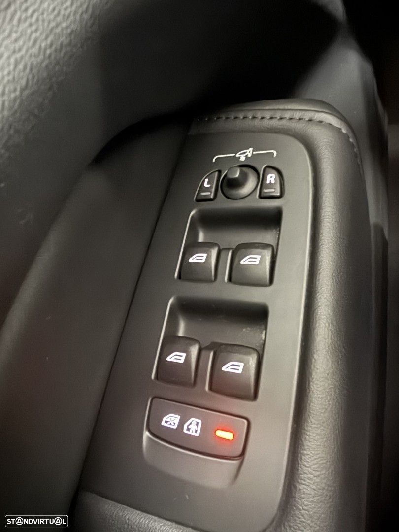 Volvo XC 60 2.0 B4 Core - 19