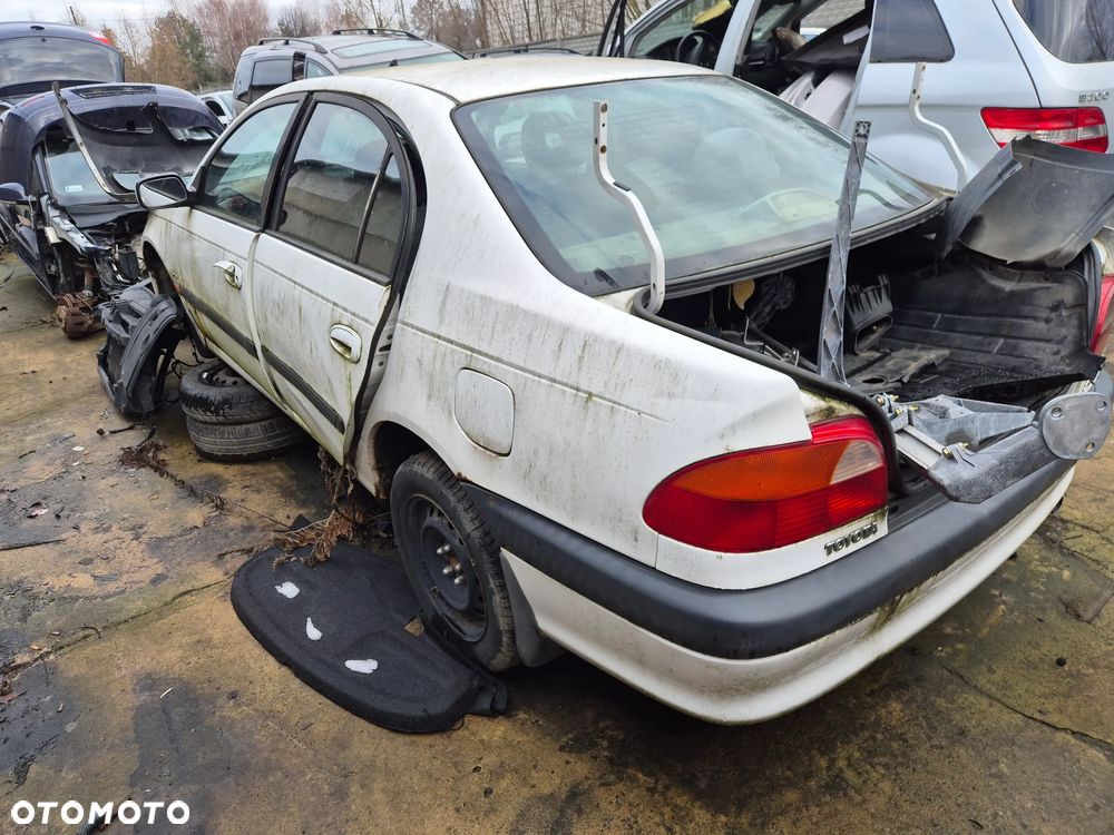 TOYOTA AVENSIS T22 SEDAN maska pokrywa silnika klapa bagażnika zderzak lampa reflektor pas przedni stop lampy halogeny - 3