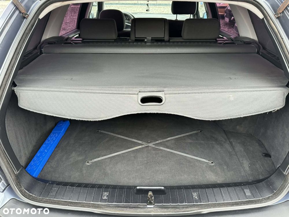 BMW Seria 3 318i - 17