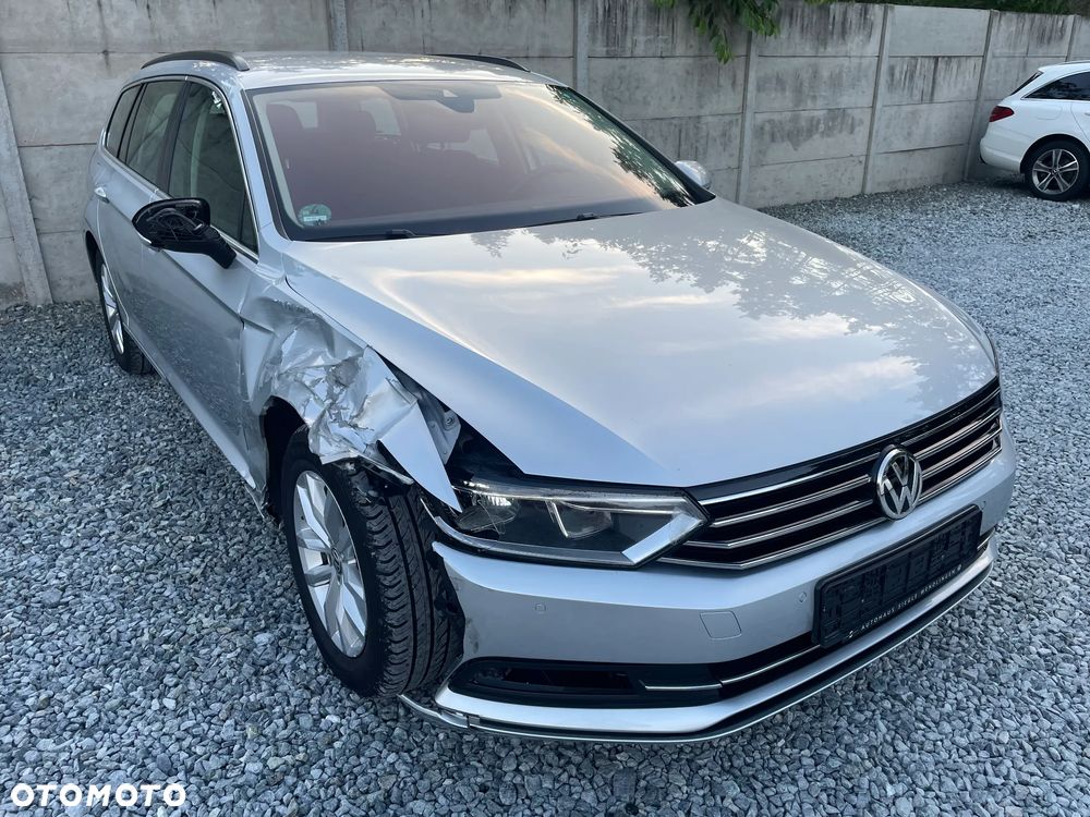 Volkswagen Passat 2.0 TDI SCR DSG Comfortline - 10