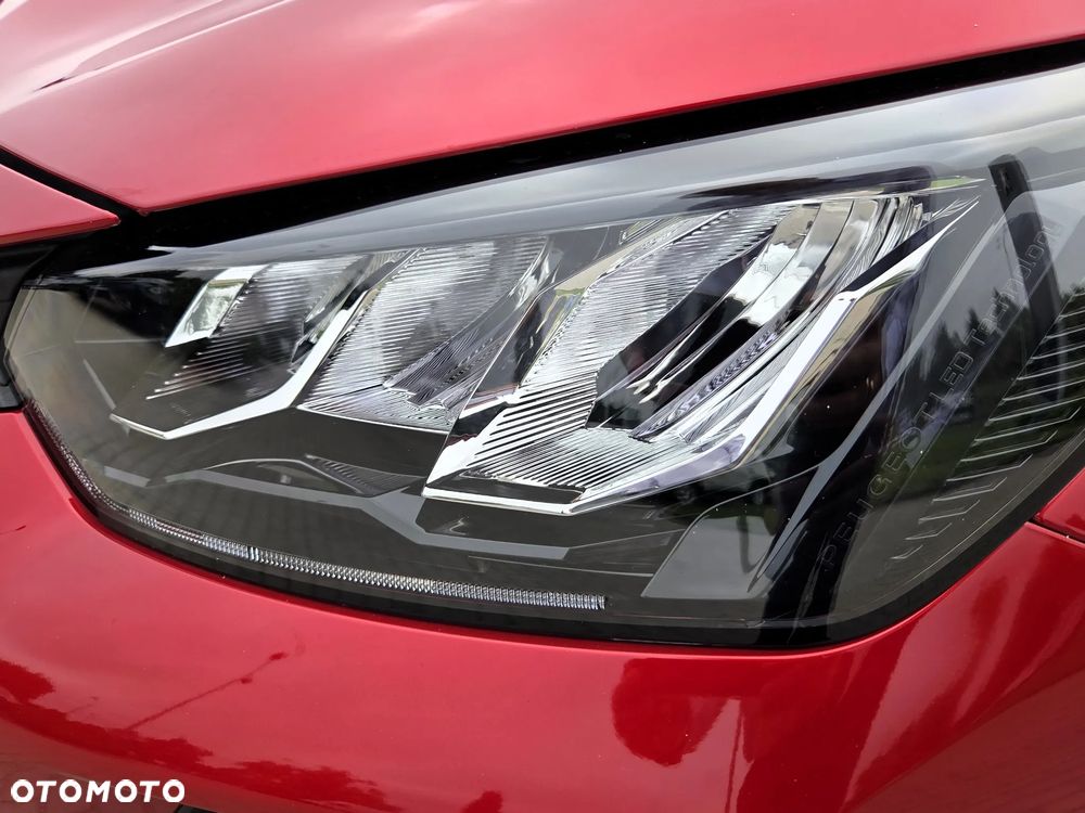 Peugeot 208 1.2 mHEV Allure e-DCS6 - 9