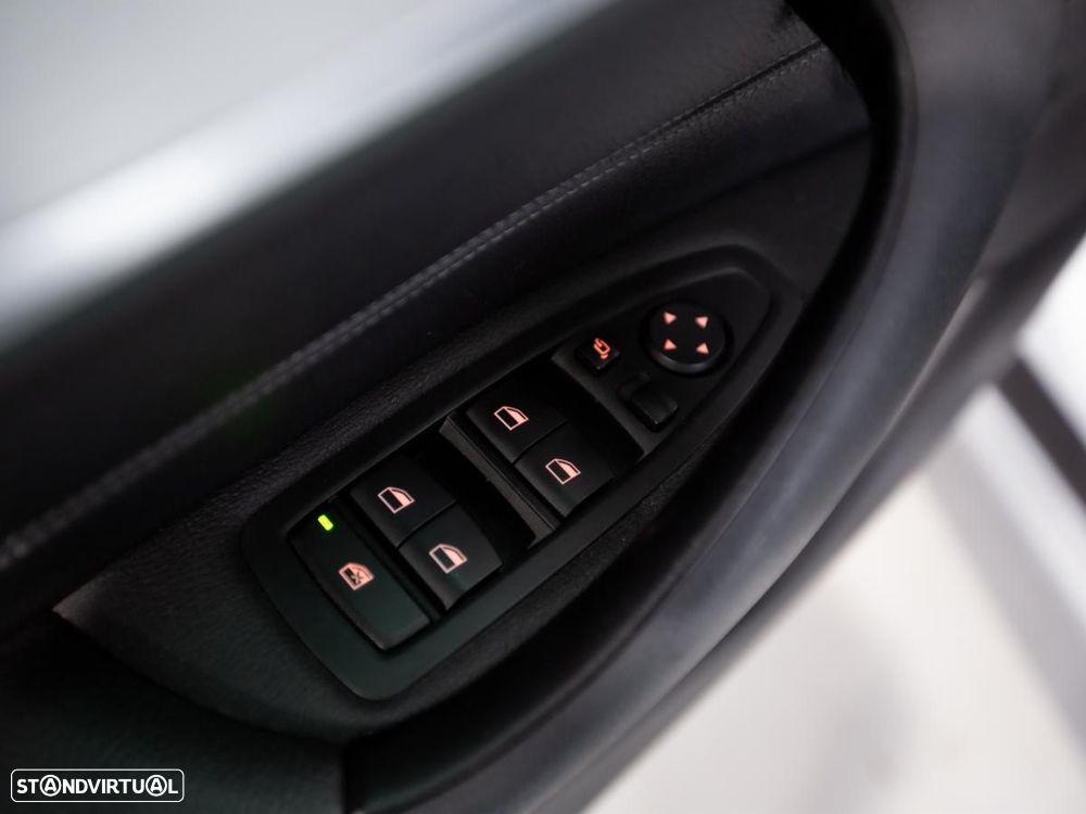 BMW X1 18 d sDrive xLine Auto - 13