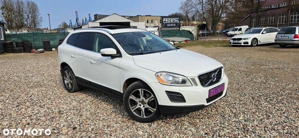 Volvo XC 60 D5 AWD Geartronic Summum - 3