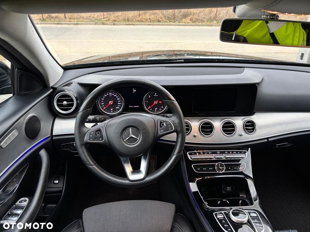 Mercedes-Benz Klasa E 200 d 9G-TRONIC - 6