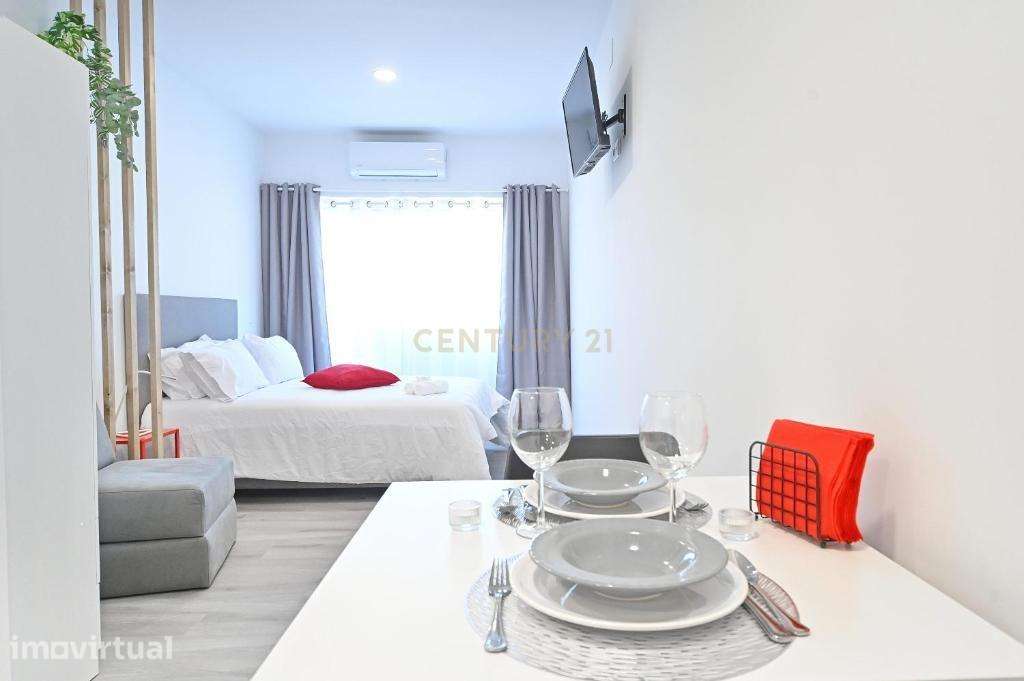 Excelente Oportunidade de Investimento: Aparthotel com 7 Apartamentos - Grande imagem: 3/40