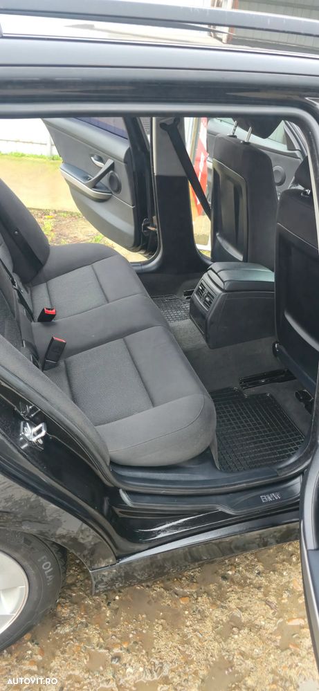 BMW Seria 3 318d DPF Touring - 18