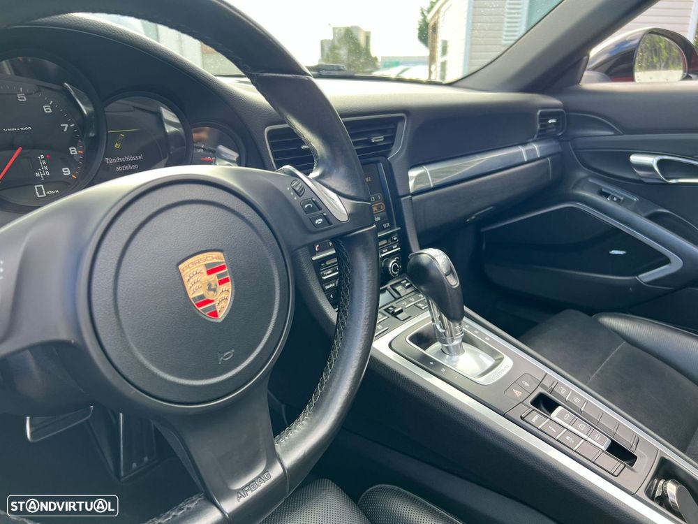 Porsche 911 Série F - 30