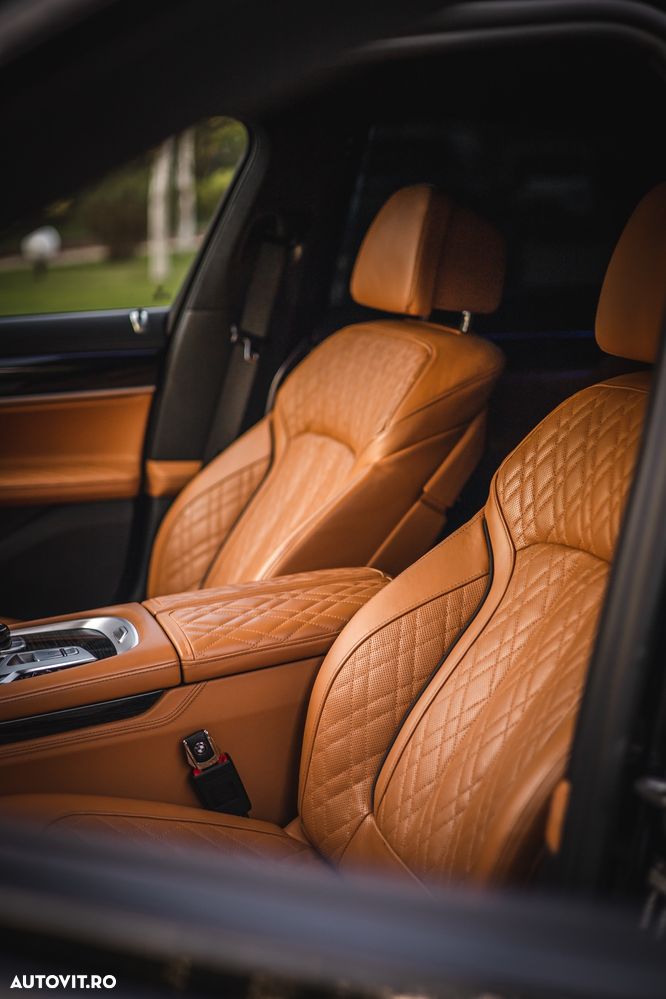 BMW Seria 7 740d xDrive MHEV - 10