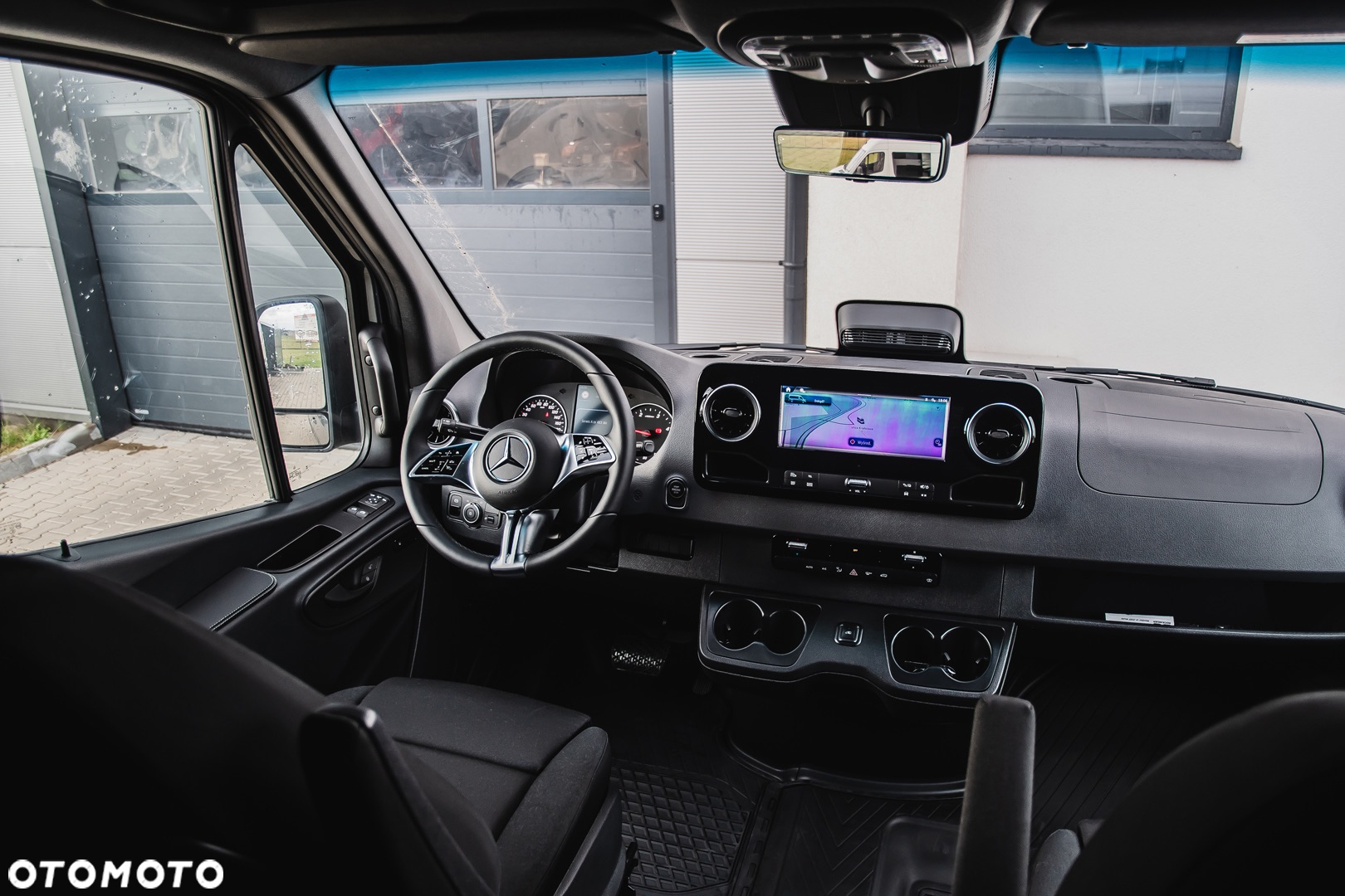 Mercedes-Benz Sprinter - 19