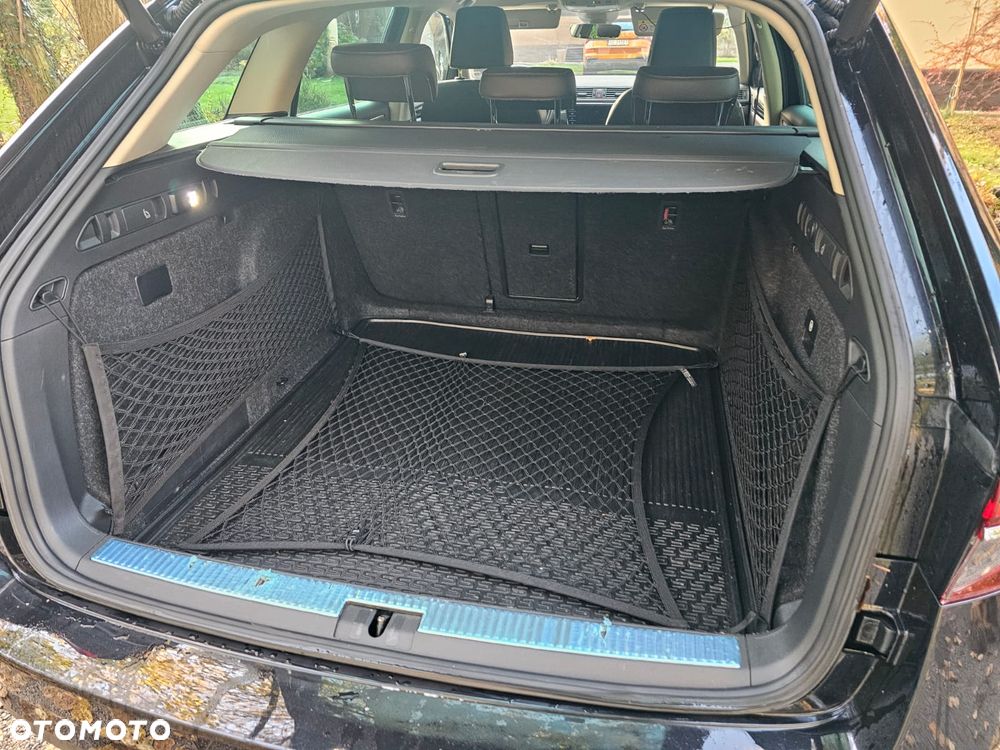 Skoda Superb 2.0 TDI SCR 4x4 L&K DSG - 6