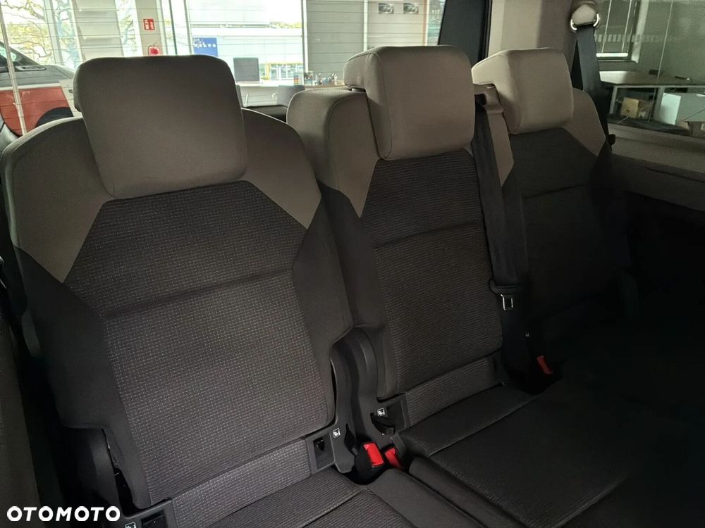 Volkswagen Multivan - 14