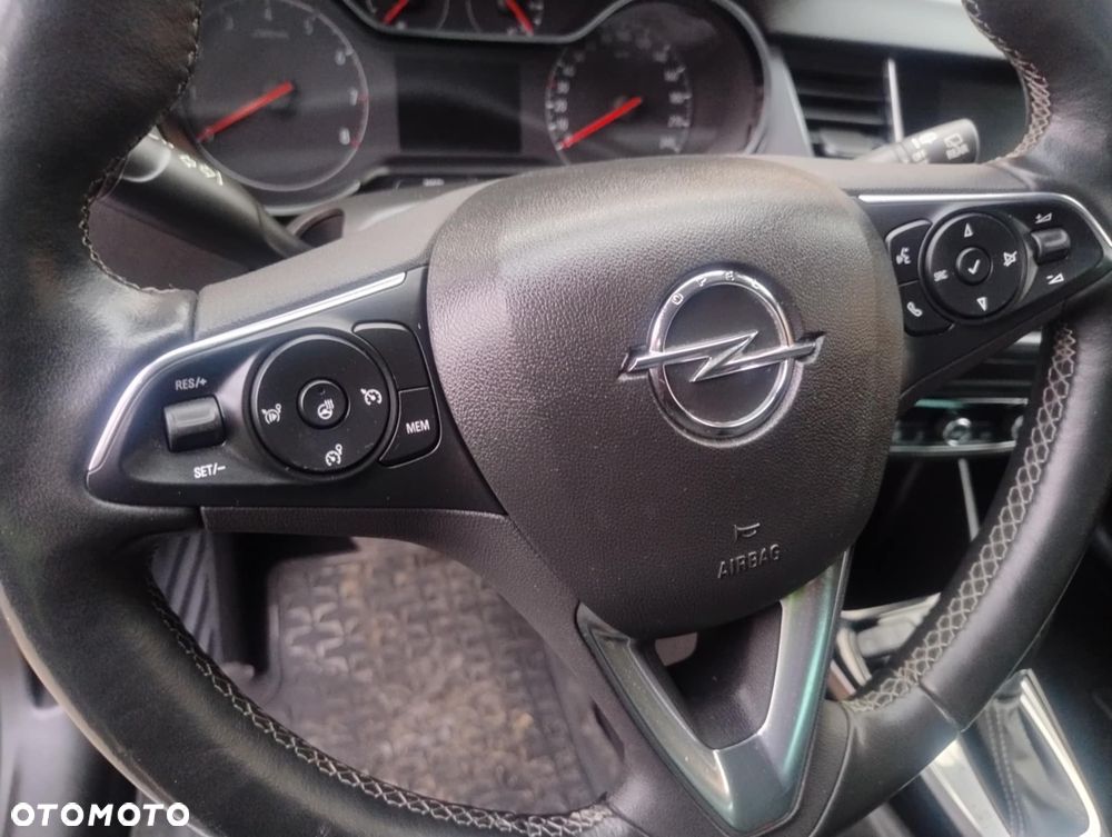 Opel Crossland X - 12