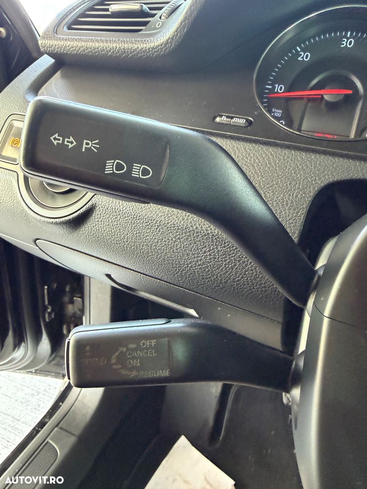 Volkswagen Passat 2.0 TDI DPF Sportline - 10