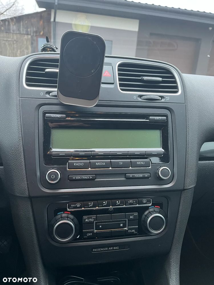 Volkswagen Golf 2.0 TDI Highline - 12