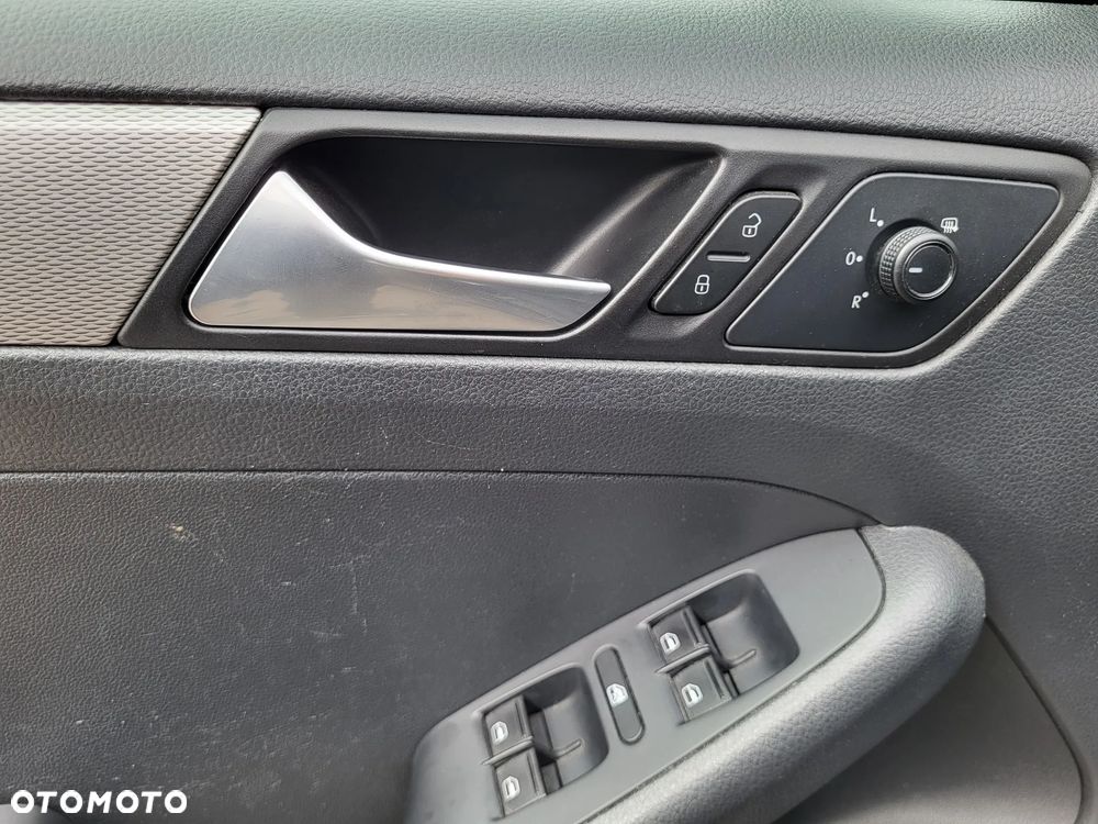 Volkswagen Jetta 2.0 TDI DPF BMT Comfortline - 11