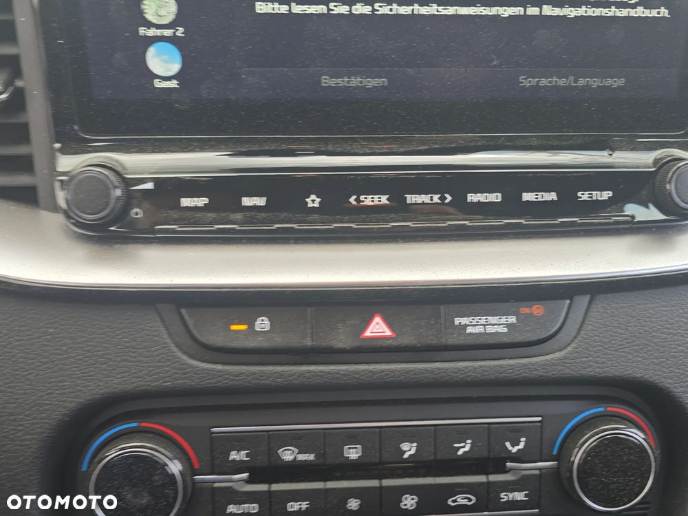 Kia XCeed 1.6 T-GDI OPF DCT7 Platinum - 17