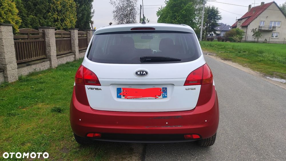 Kia Venga - 5