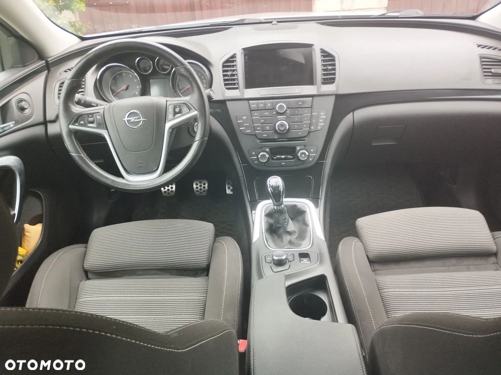 Opel Insignia - 10