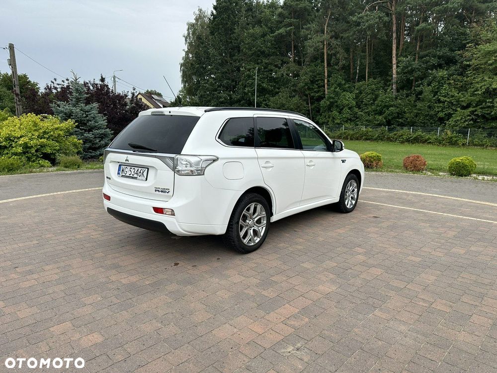 Mitsubishi Outlander - 6