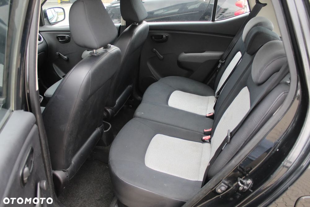 Hyundai i10 - 11