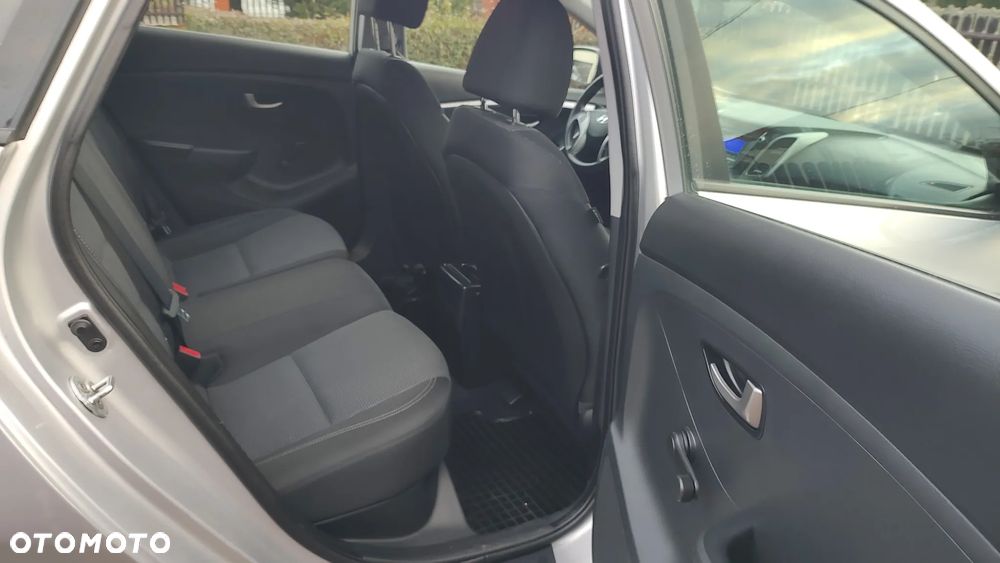 Hyundai i30 1.6 Classic + - 13