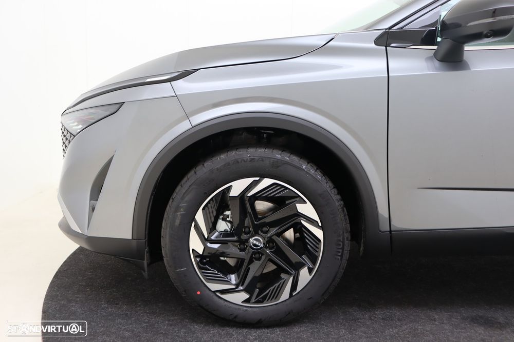 Nissan Qashqai 1.3 DIG-T N-Connecta Xtronic - 35