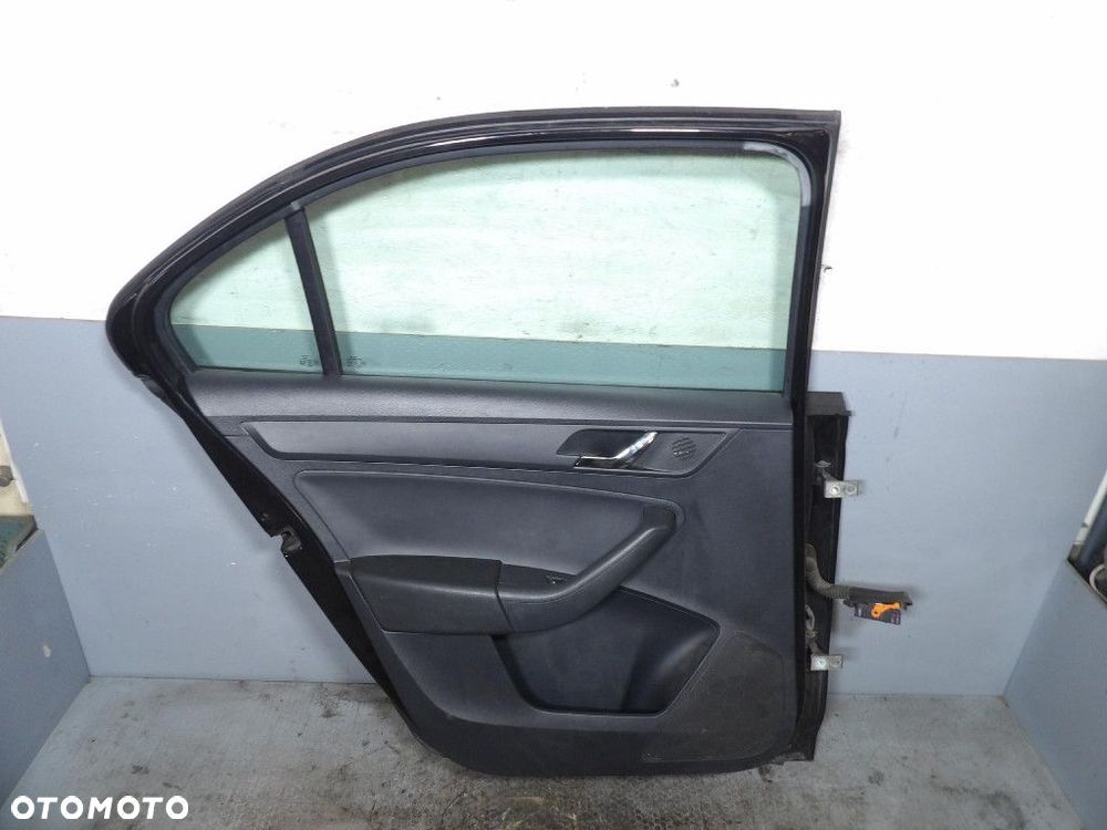 SKODA RAPID LIFTBACK DRZWI TYŁ LEWE LF9R - 7