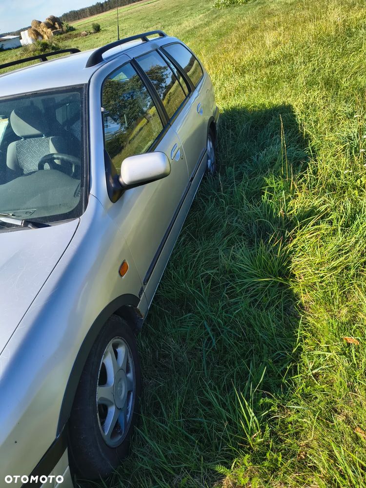 Nissan Primera - 2
