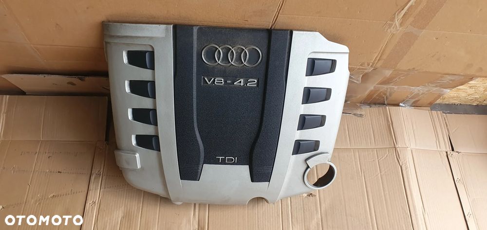 Osłona pokrywa silnika Audi A8 D3 4.2 TDI 057103925 - 2