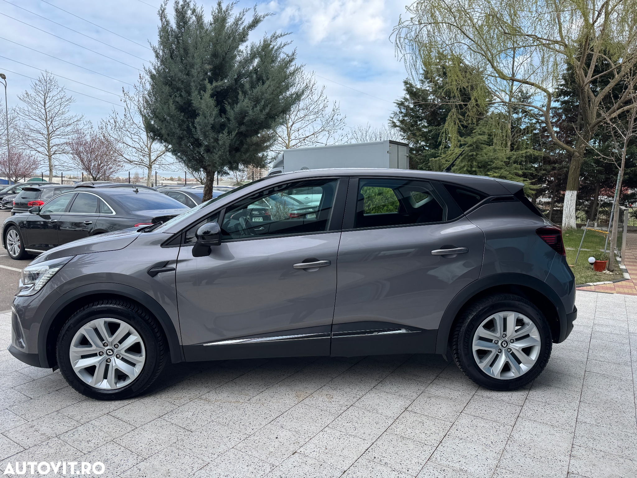 Renault Captur BLUE dCi EDC Intens - 13