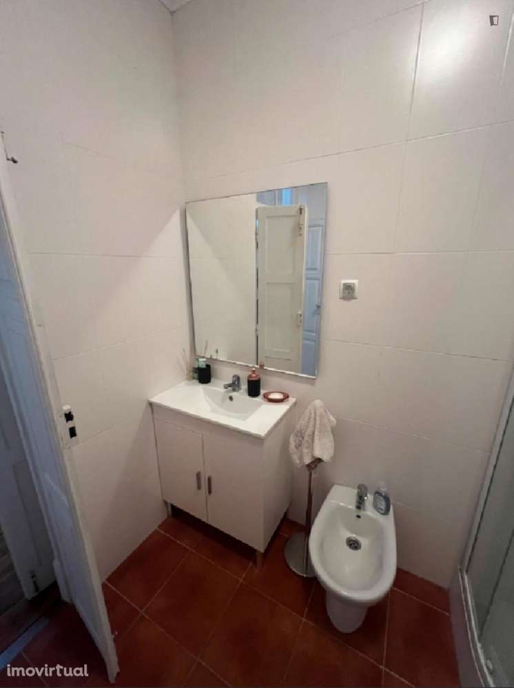 Quarto - localizado em Setubal - Grande imagem: 4/8