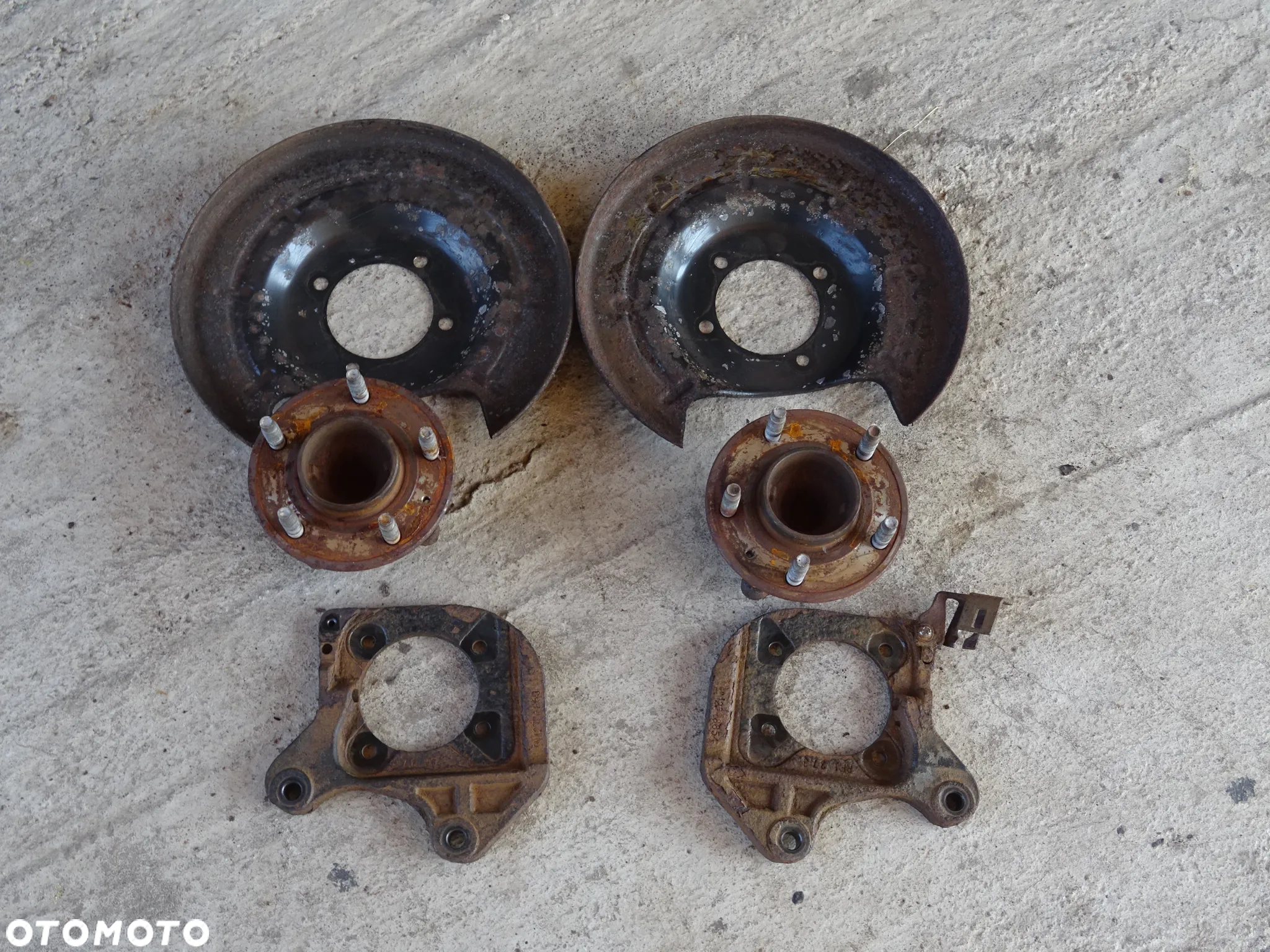 PIASTA TYLNA PRAWY LEWY TYŁ OPEL ZAFIRA C TOURER ASTRA J ORLANDO 5x115 - 10