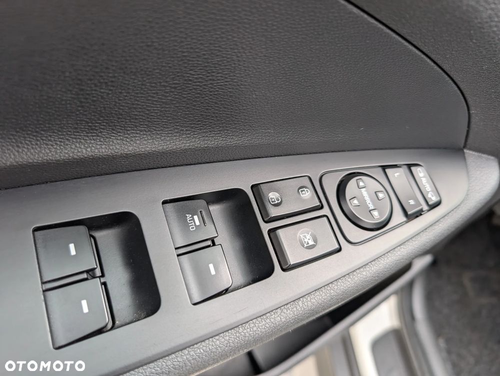 Hyundai Tucson 1.6 GDI BlueDrive Comfort 2WD - 24