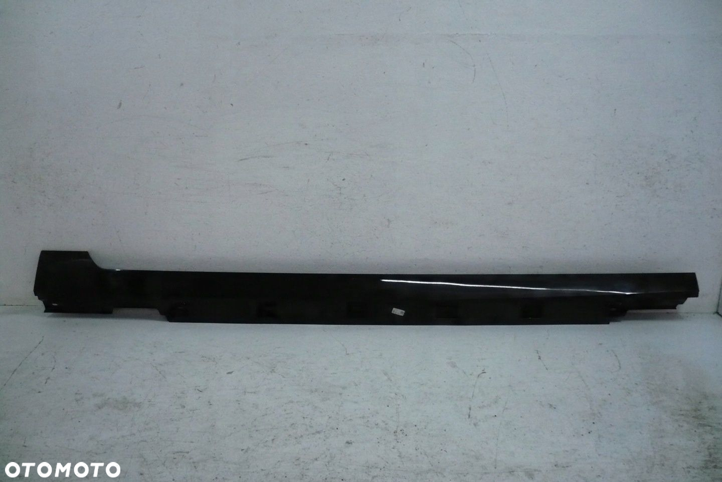VW Passat B8 listwa progowa prawa 3G0853858 - 2