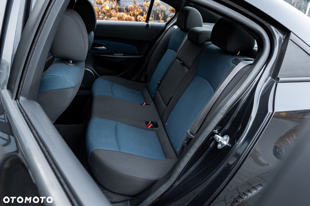 Chevrolet Cruze 1.8 LT - 19