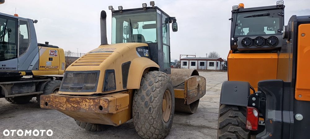 Caterpillar CS573E - 5