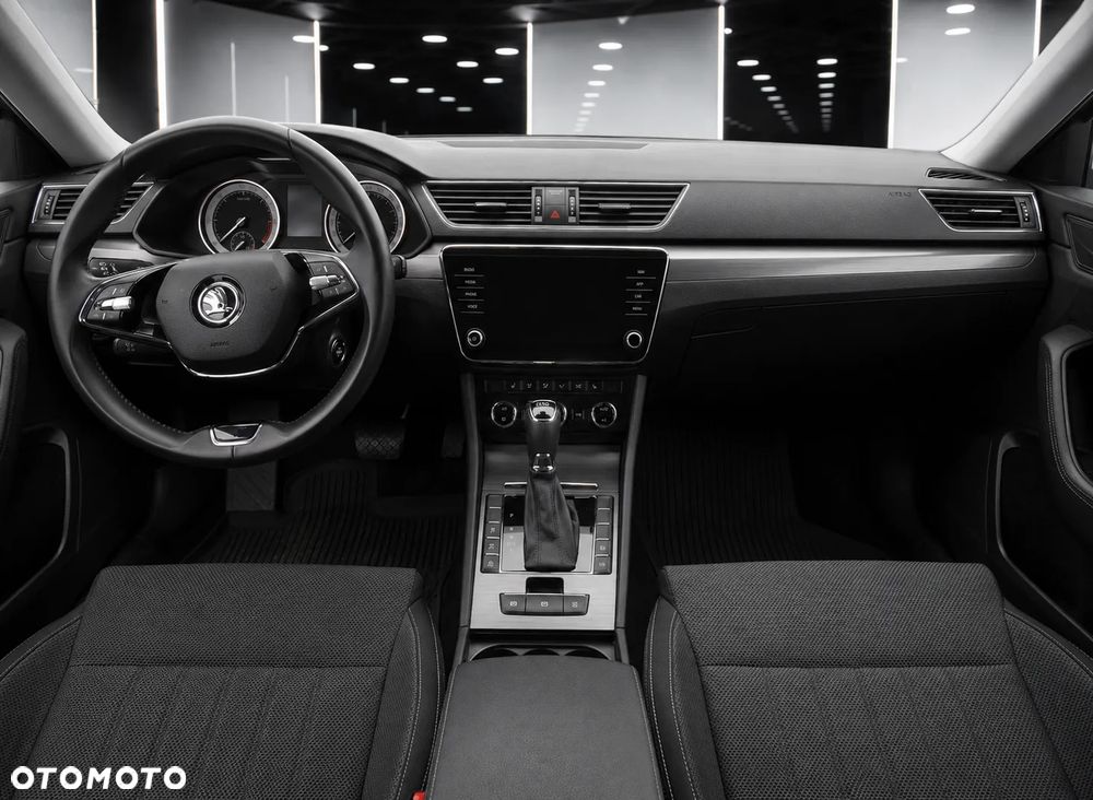 Skoda Superb 2.0 TDI SCR Style DSG - 6