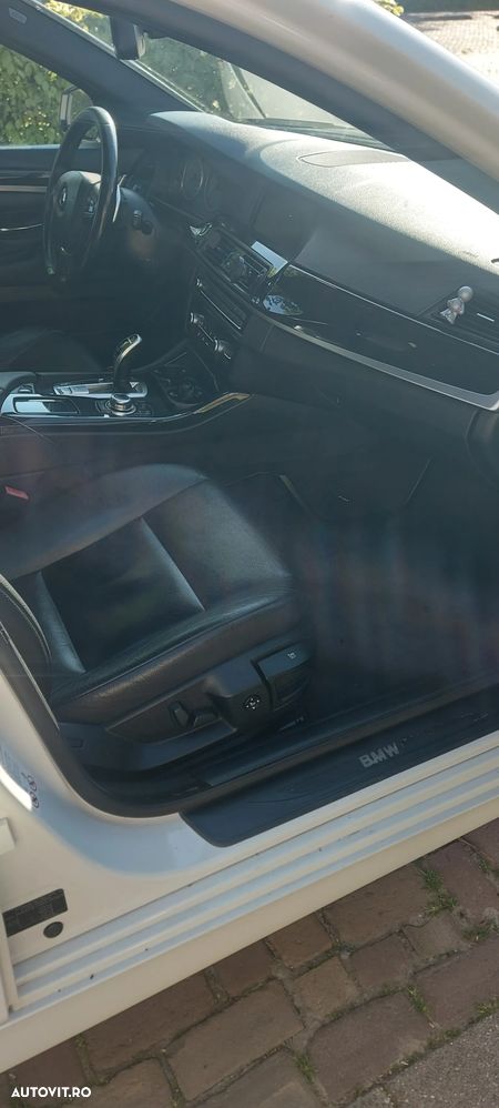 BMW Seria 5 525d Sport-Aut. - 15