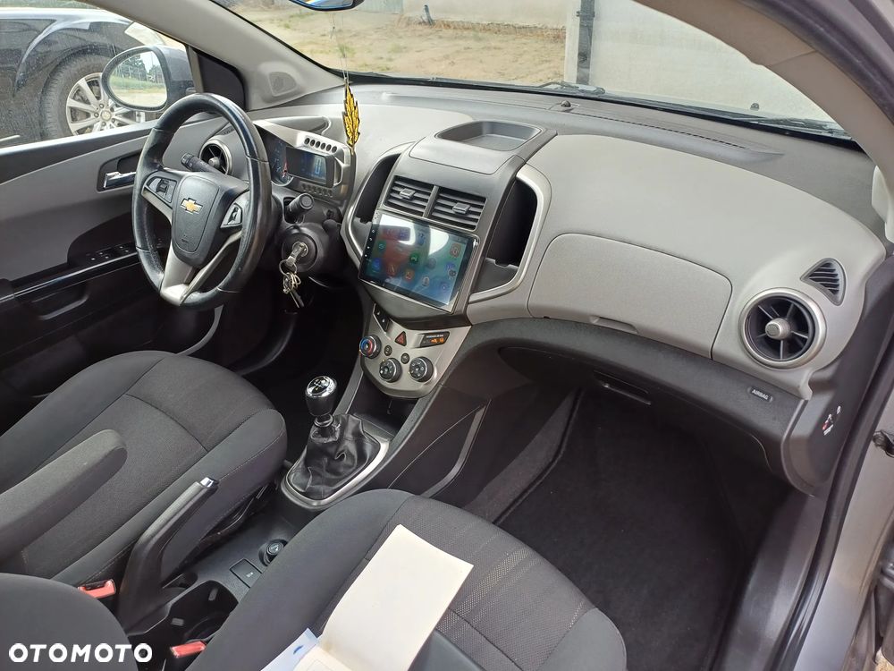 Chevrolet Aveo - 10