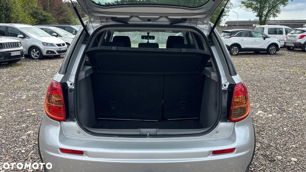 Suzuki SX4 1.6 Comfort - 21