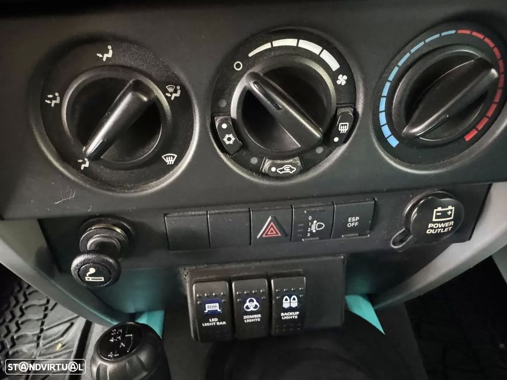 Jeep Wrangler Unlimited 2.8 CRD MTX Rubicon - 30