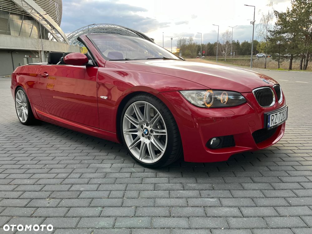 BMW Seria 3 330i - 3